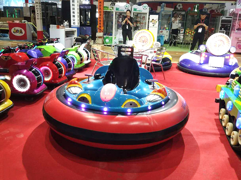 太空碰碰車(chē)05