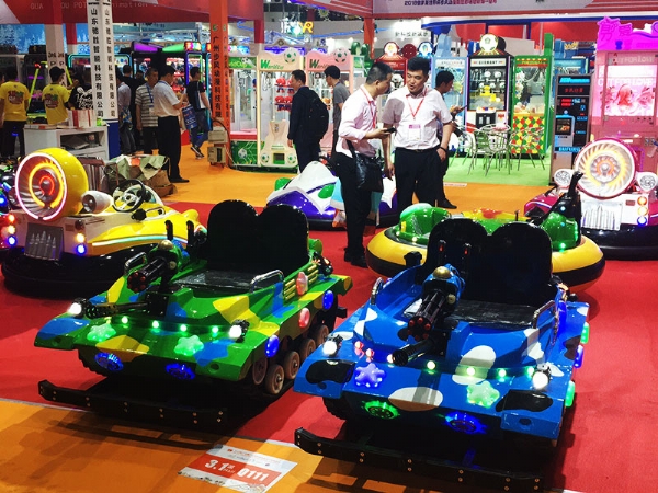 電動(dòng)坦克車(chē)