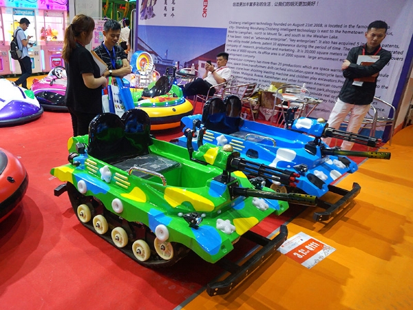 電動(dòng)坦克車(chē)