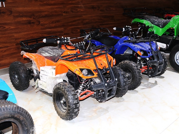 雪地摩托卡丁車(chē)