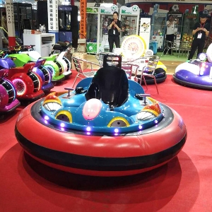 太空碰碰車(chē)