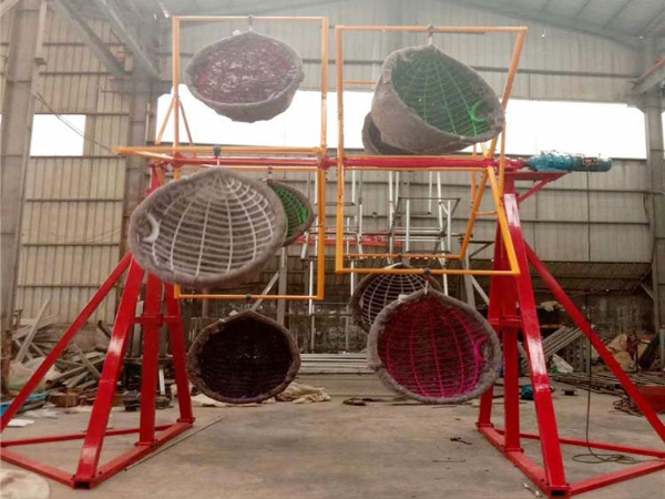 網(wǎng)紅旋轉秋千