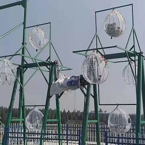 網(wǎng)紅旋轉秋千