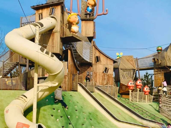 景區生態(tài)游樂(lè )