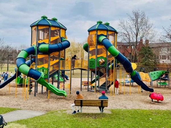 景區生態(tài)游樂(lè )